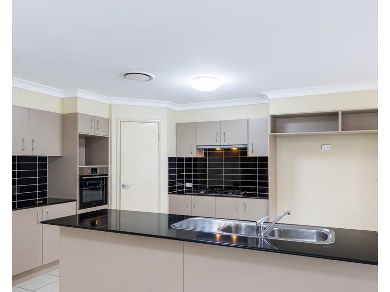 117 Livesay Rd, Moggill QLD 4070