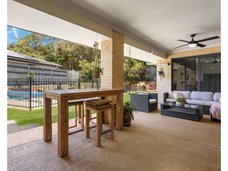31 Spinnaker Circuit, Redland Bay QLD 4165