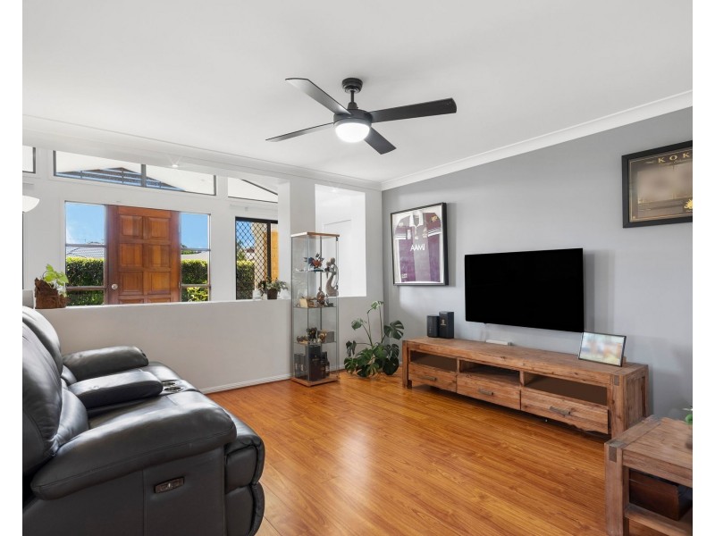 31 Spinnaker Circuit, Redland Bay QLD 4165