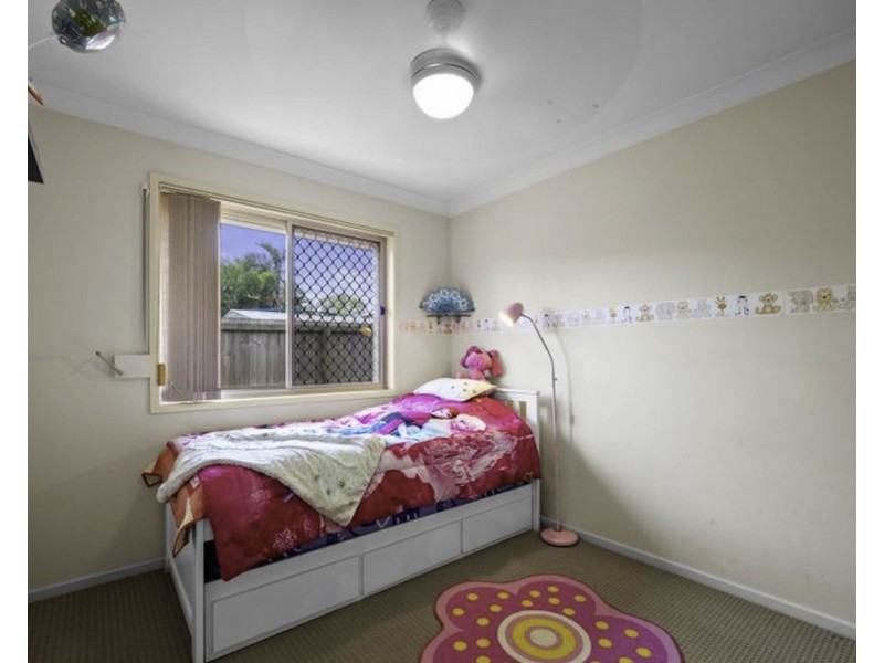 19 Brett Pl, Wynnum West QLD 4178
