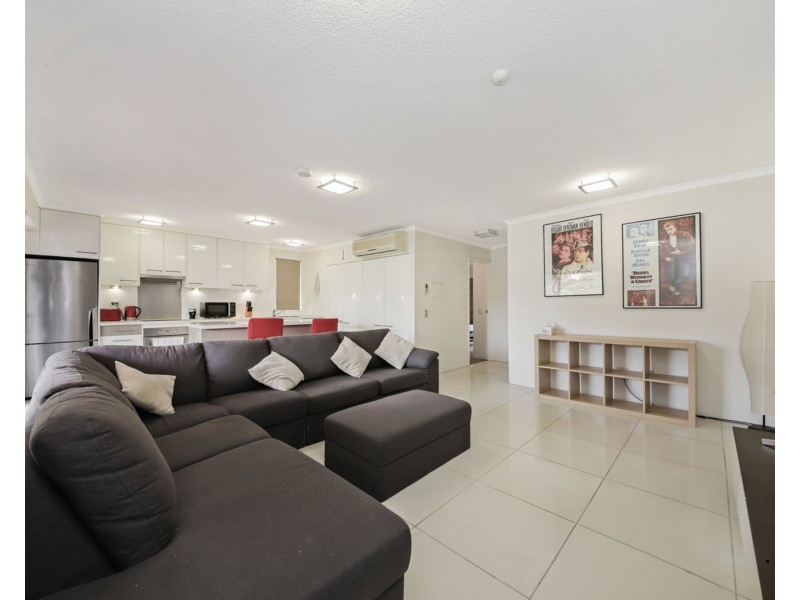 1/2 Waverley Road, Taringa QLD 4068