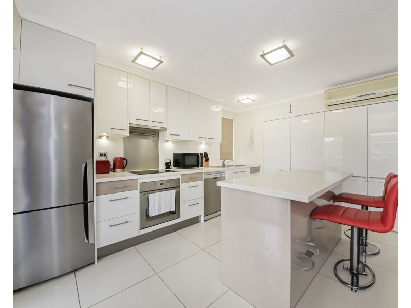 1/2 Waverley Road, Taringa QLD 4068