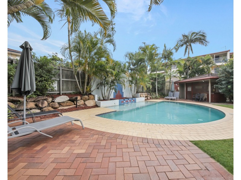 1/2 Waverley Road, Taringa QLD 4068
