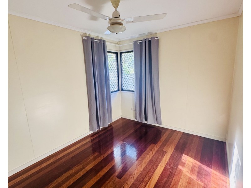 23 Peacock st, One Mile QLD 4305