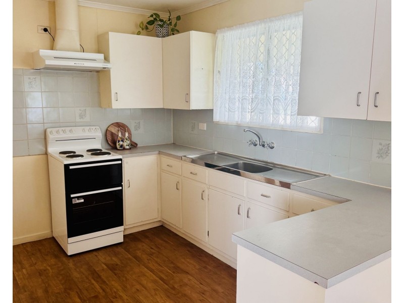 23 Peacock st, One Mile QLD 4305