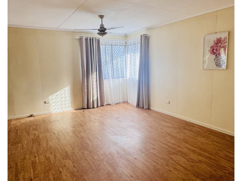 23 Peacock st, One Mile QLD 4305