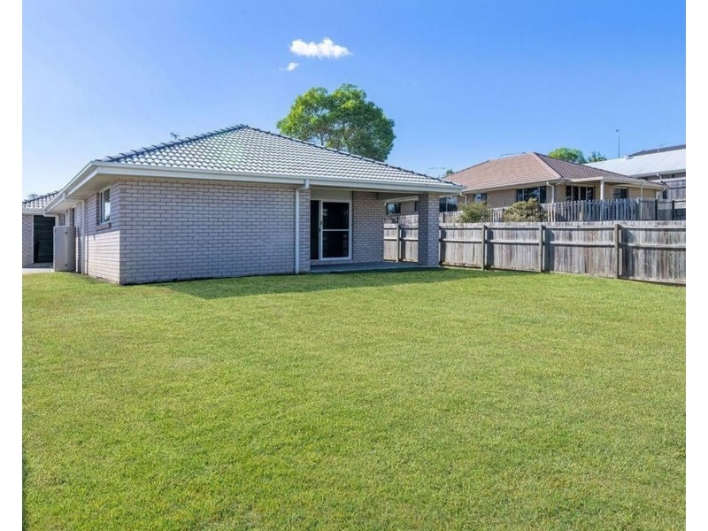 8 Sunstone Ave, Pimpama QLD 4209