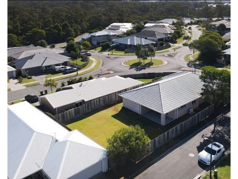 8 Sunstone Ave, Pimpama QLD 4209