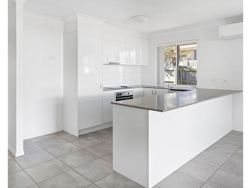 8 Sunstone Ave, Pimpama QLD 4209