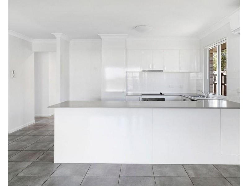 8 Sunstone Ave, Pimpama QLD 4209