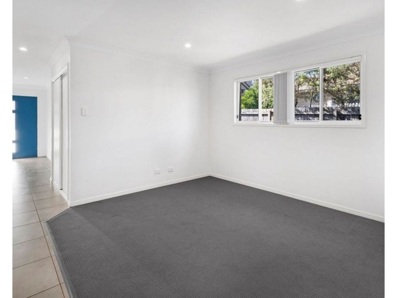 8 Sunstone Ave, Pimpama QLD 4209