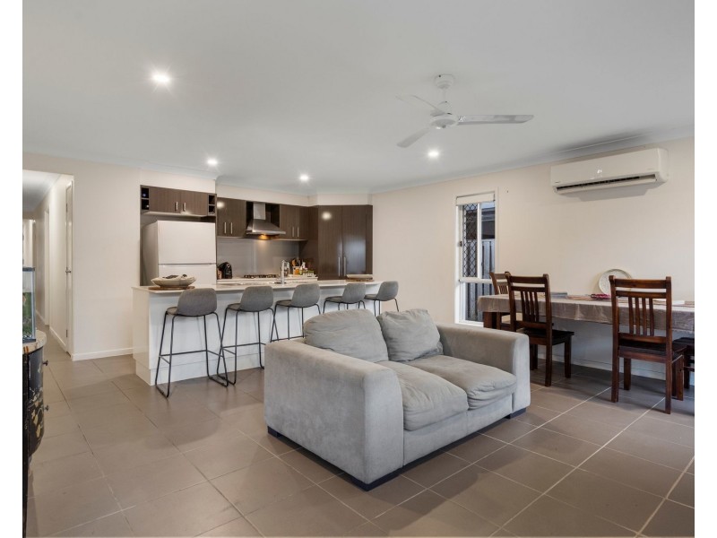 12 Meadows Circuit, Bellbird Park QLD 4300