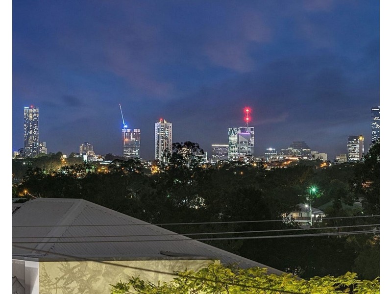 16 Bennett Ave, Ashgrove QLD 4060