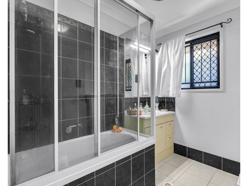 26 Brumby Circuit, Sumner QLD 4074