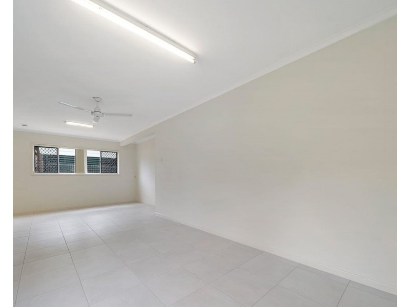 11/13 Brisbane St, Kingston QLD 4114