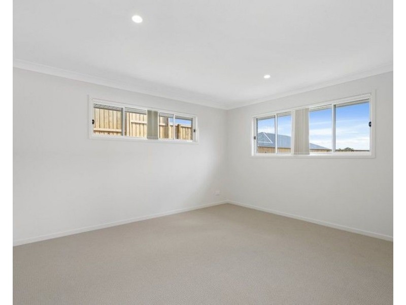 8 Soapberry Circuit, Collingwood Park QLD 4301