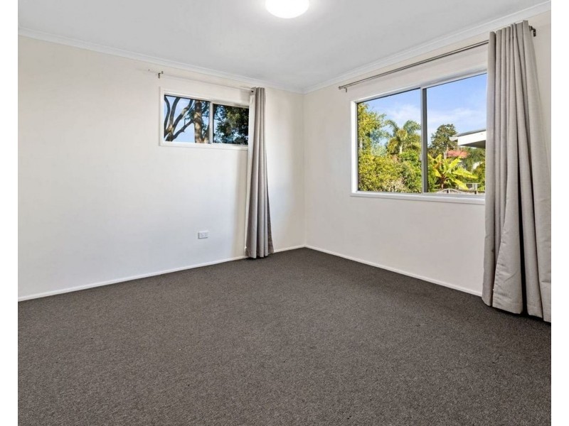 98 Hyde Rd, Yeronga QLD 4104