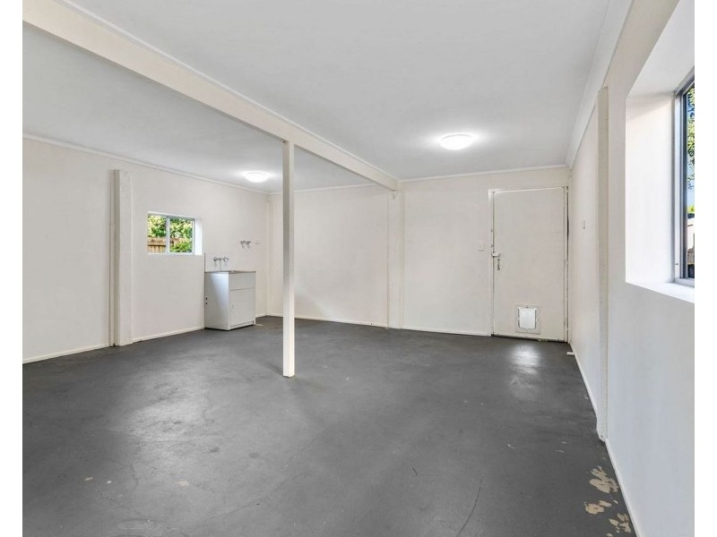 98 Hyde Rd, Yeronga QLD 4104