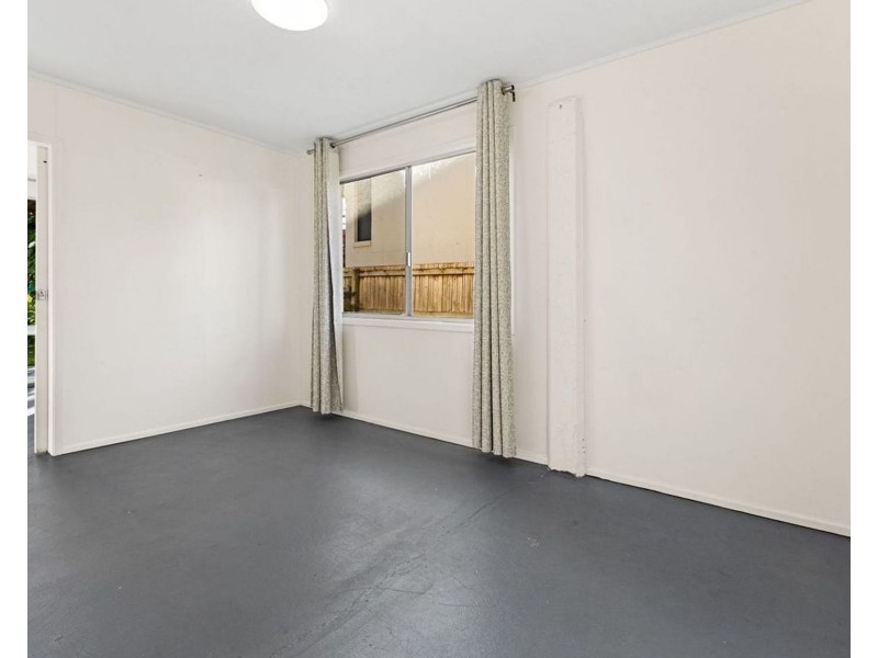98 Hyde Rd, Yeronga QLD 4104