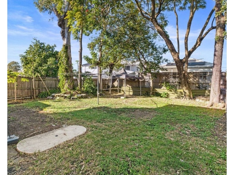 98 Hyde Rd, Yeronga QLD 4104
