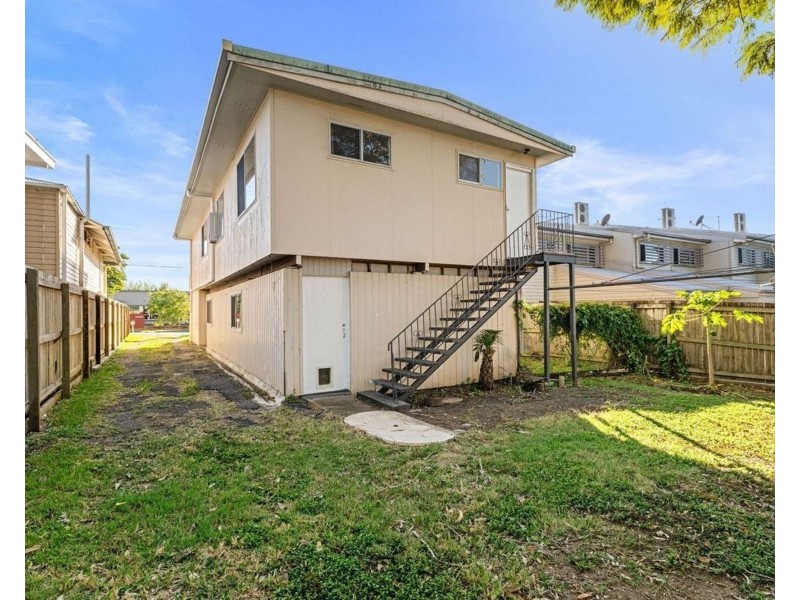 98 Hyde Rd, Yeronga QLD 4104