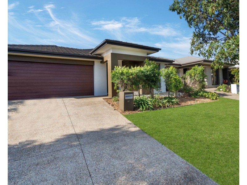 37 Slate Court, Logan Reserve QLD 4133