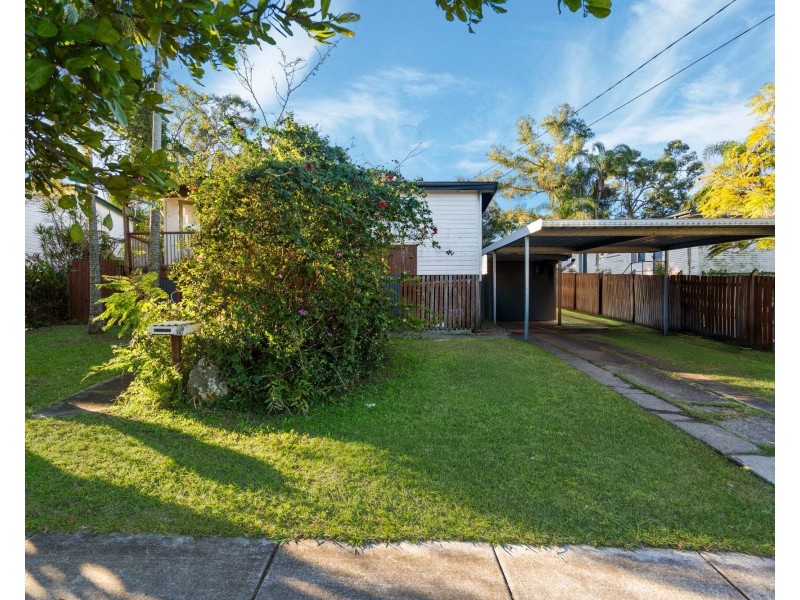 32 Bruce Road, Woodridge QLD 4114