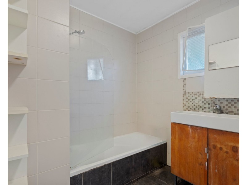 32 Bruce Road, Woodridge QLD 4114