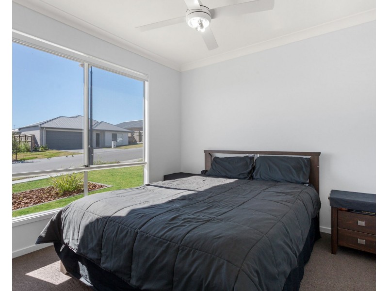 8 Stanford Court, Collingwood Park QLD 4301