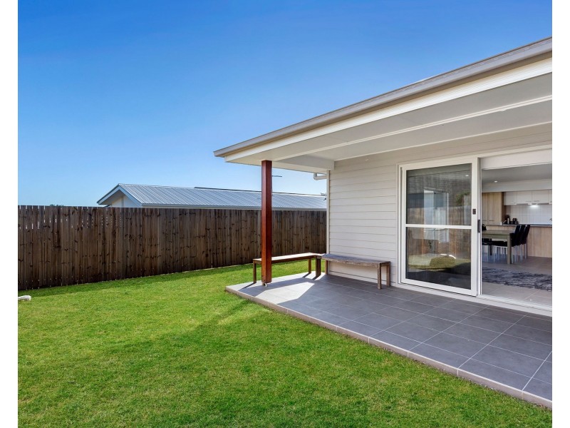 8 Stanford Court, Collingwood Park QLD 4301