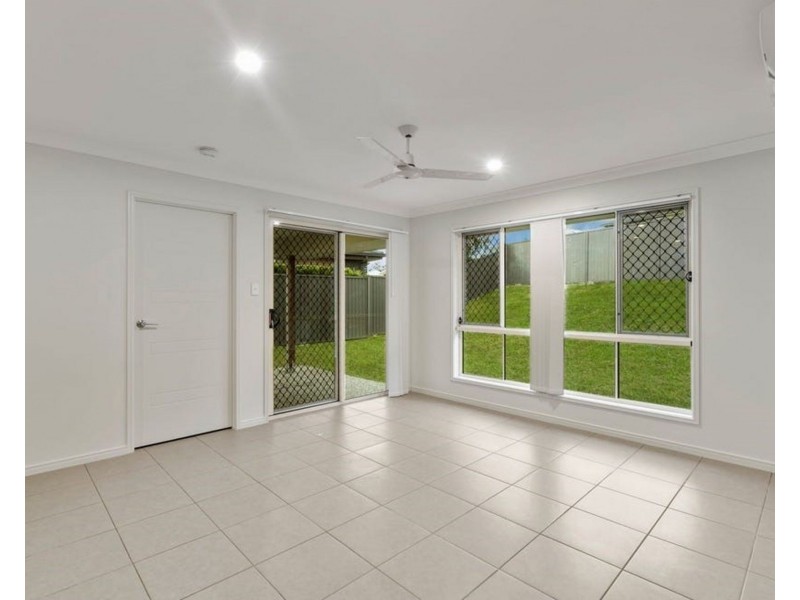 1/13 Gooloowan Circuit, Brassall QLD 4305
