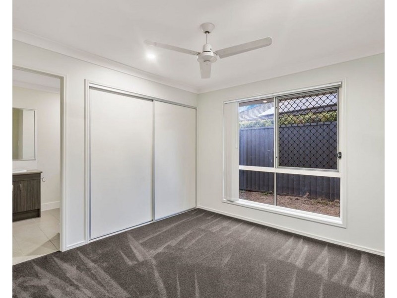 1/13 Gooloowan Circuit, Brassall QLD 4305