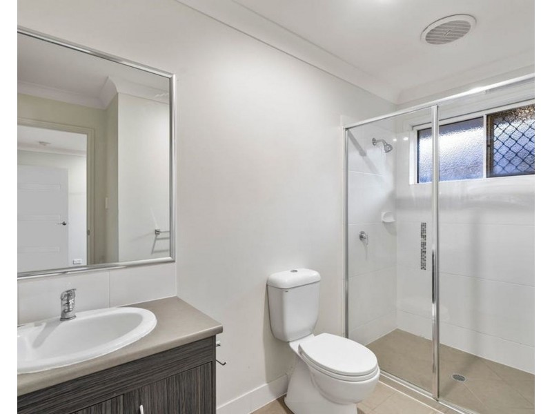1/13 Gooloowan Circuit, Brassall QLD 4305