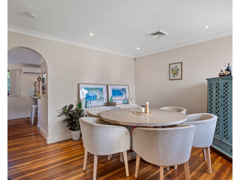 21 Mondra Street, Kenmore Hills QLD 4069