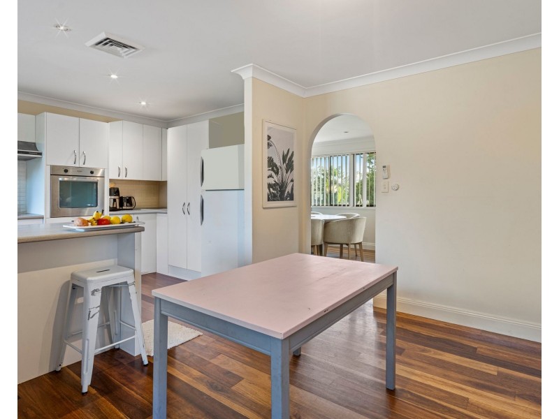 21 Mondra Street, Kenmore Hills QLD 4069