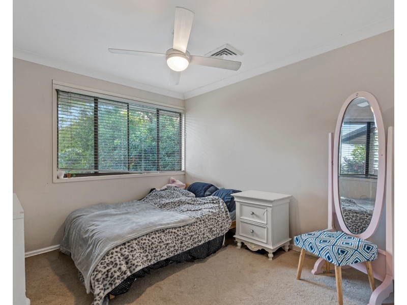 21 Mondra Street, Kenmore Hills QLD 4069