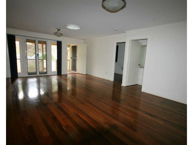 7 Kenton Street, Chapel Hill QLD 4069