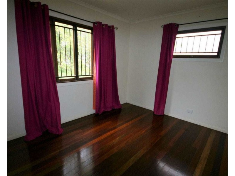 7 Kenton Street, Chapel Hill QLD 4069