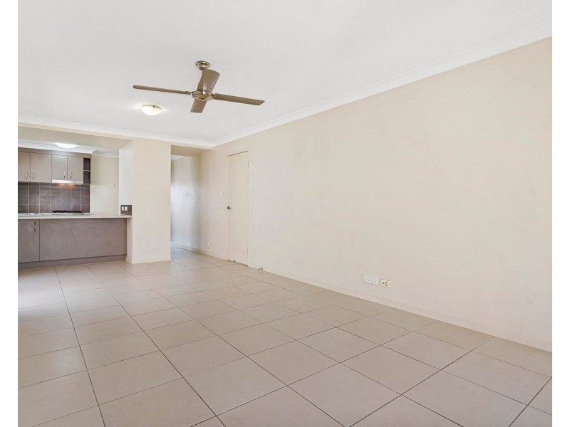 8 Rocky Cape St, Springfield Lakes QLD 4300