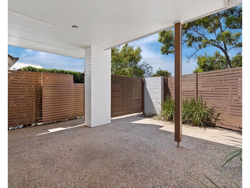 8 Rocky Cape St, Springfield Lakes QLD 4300