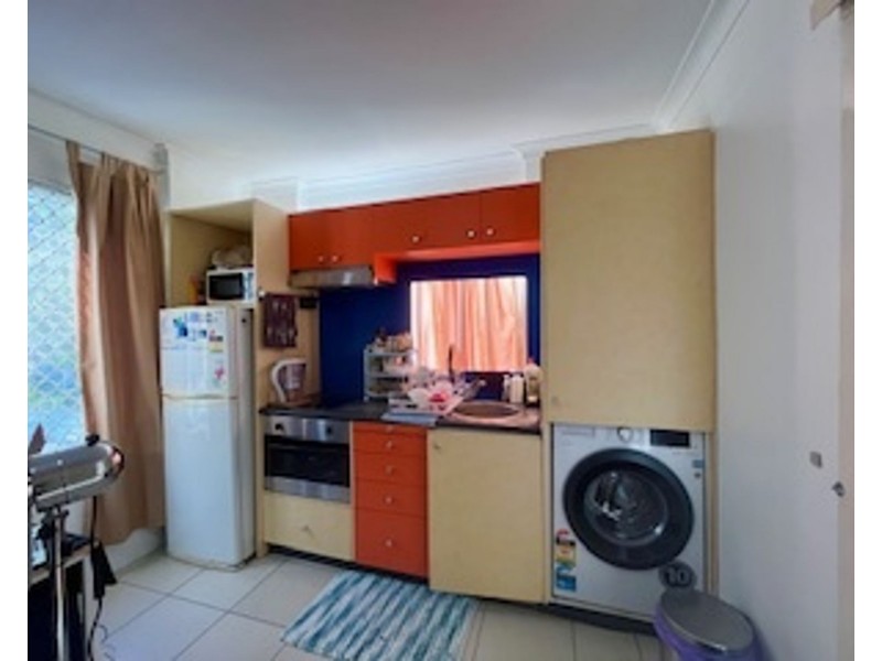 13B/75 Sir Fred Schonell Drive, St Lucia QLD 4067