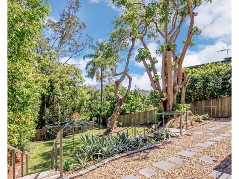 125 Jerrang St, Indooroopilly QLD 4068