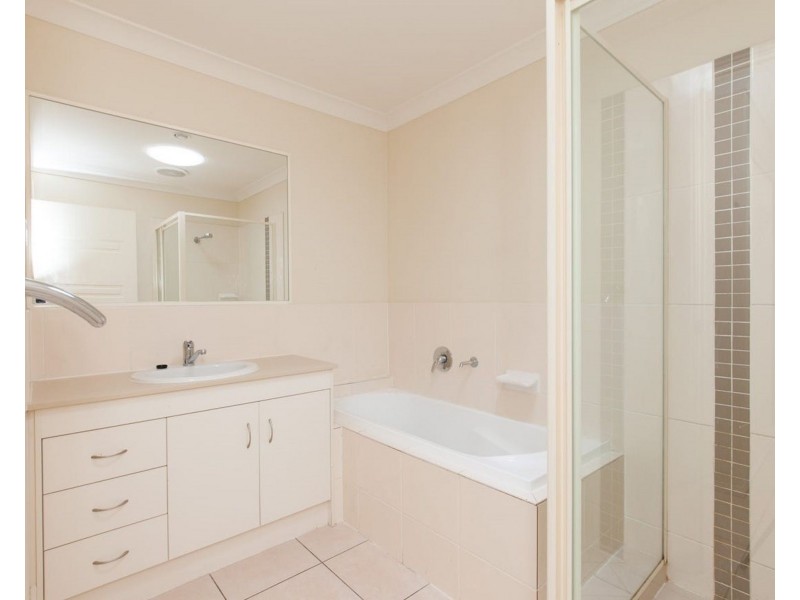 27 Chetwynd St, Redbank Plains QLD 4301