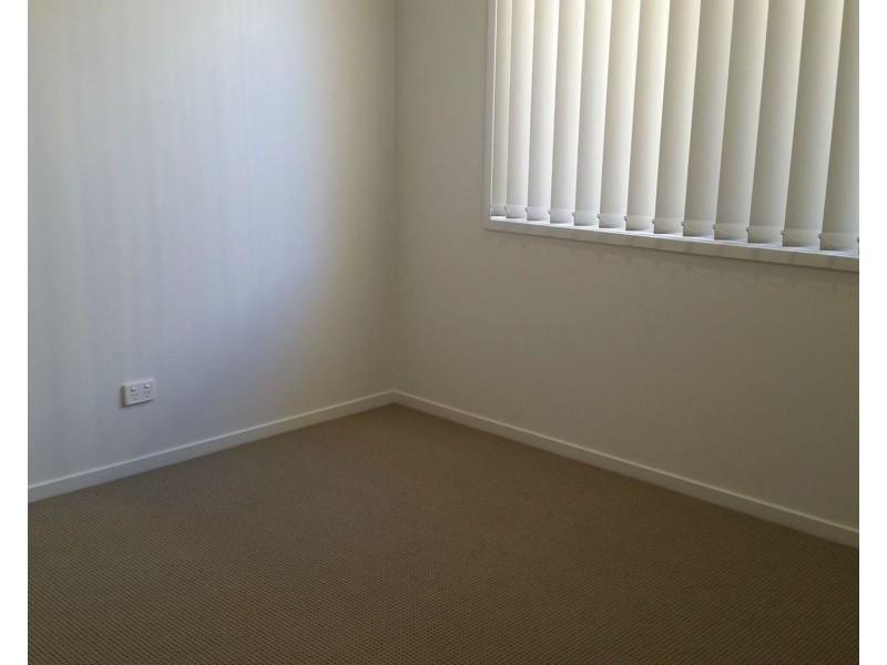 35 Capricorn Cres, Springfield Lakes QLD 4300