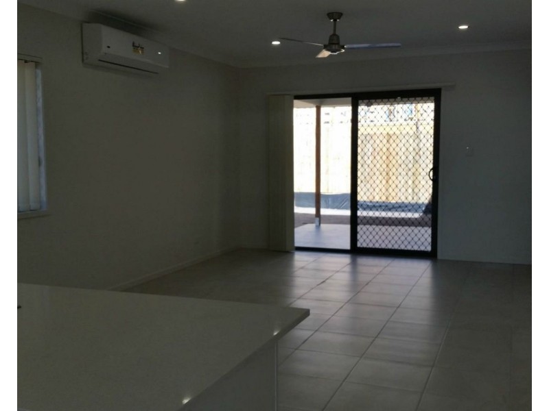 35 Capricorn Cres, Springfield Lakes QLD 4300