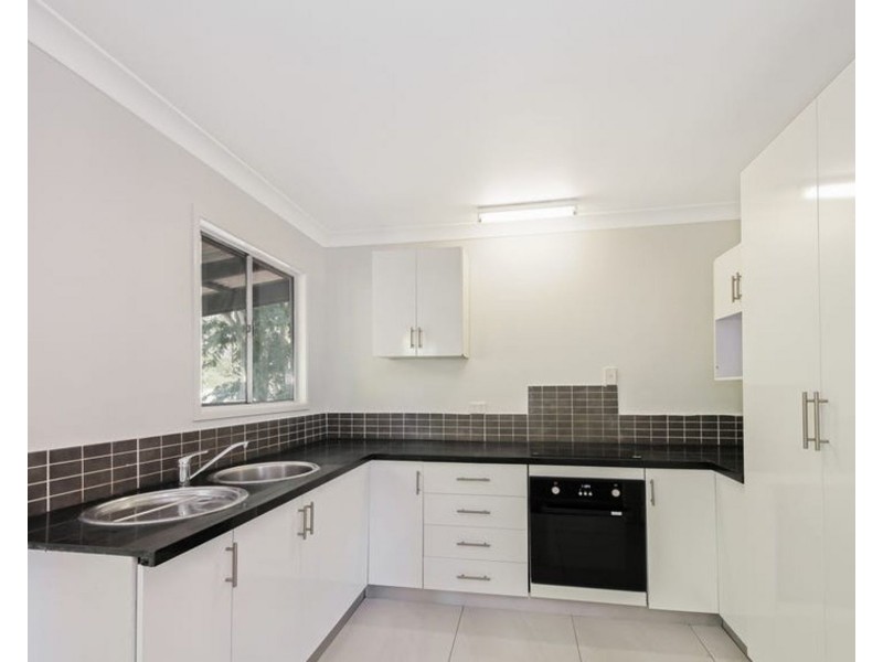 27 Iris St, Gailes QLD 4300