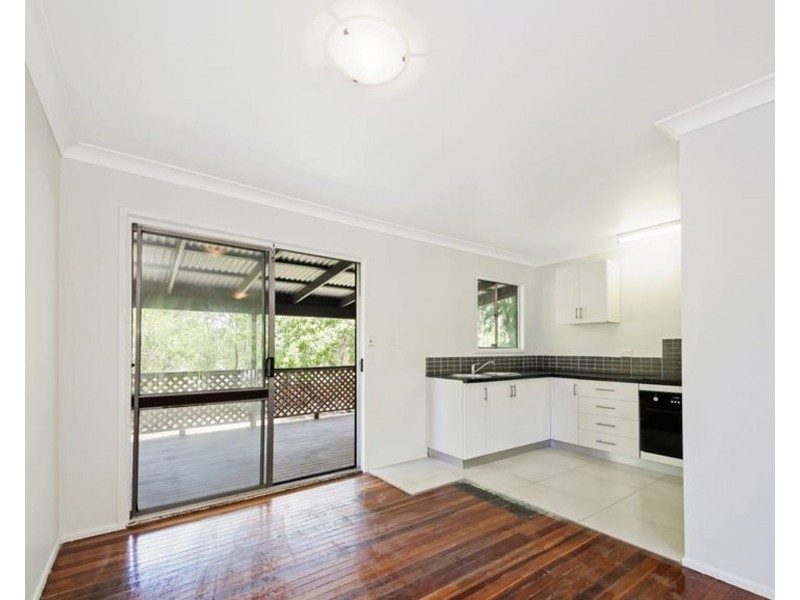 27 Iris St, Gailes QLD 4300