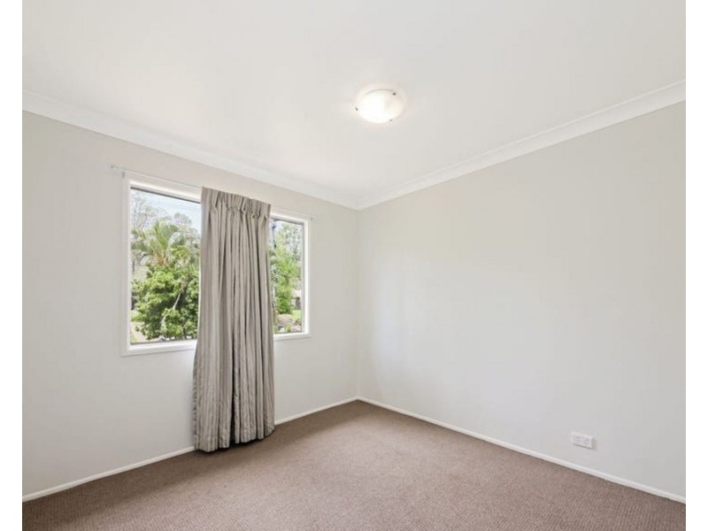 27 Iris St, Gailes QLD 4300