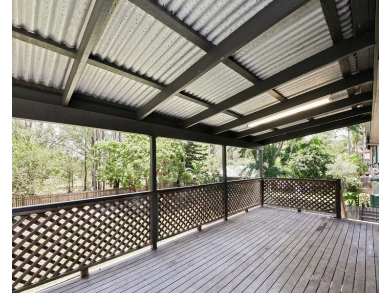 27 Iris St, Gailes QLD 4300