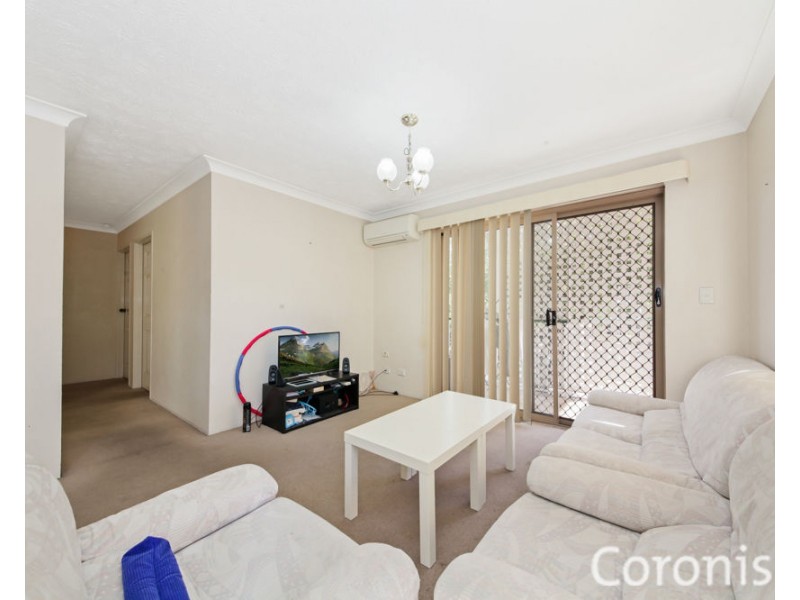 2/169 Sir Fred Schonnell Drive, St Lucia QLD 4067